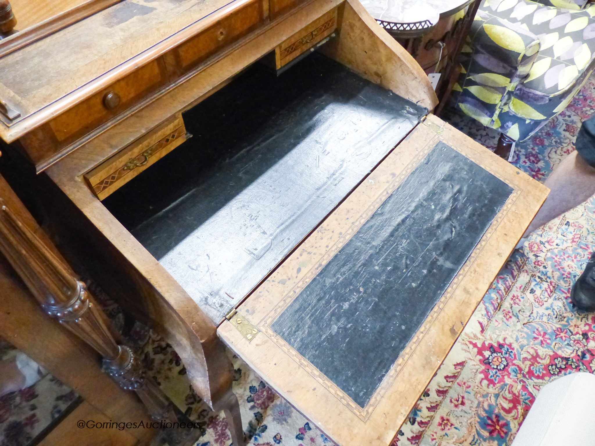 A Louis Philippe bureau de dame